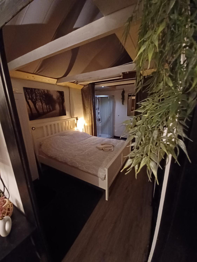 Others 4, B&B de Kolk, Voorst