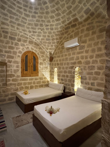 Bedroom 2, Pidgeon Lodge - Tunis Village, Yusuf as-Sidiq