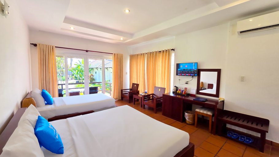 Silver Beach Resort Ke Ga - Tap to explore photos