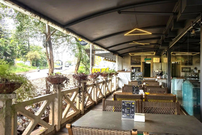 Food & Drinks 5, Basilica Resort - Where Luxury Redefines, Satara