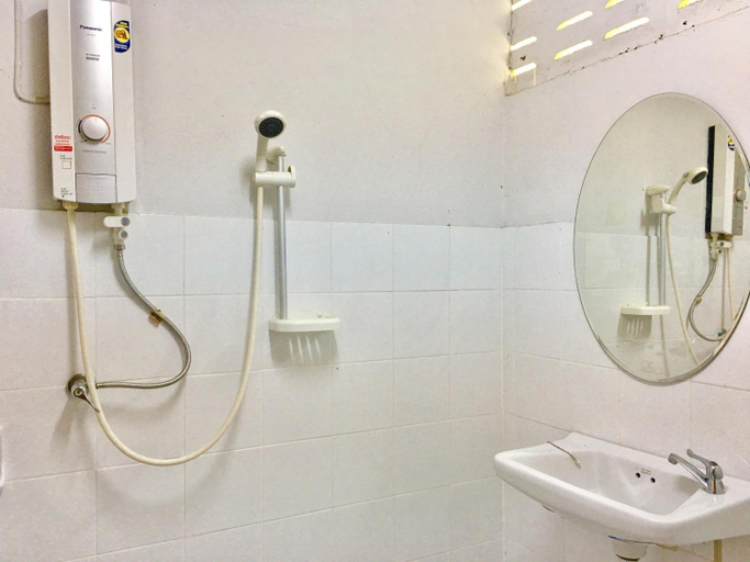 Bathroom 3, The Creek Garden Resort Huainamrin, Muang Mae Hong Son