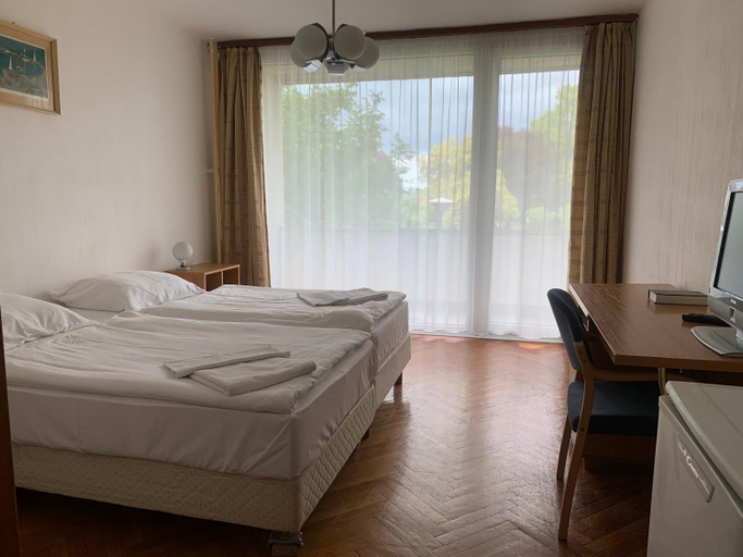 Bedroom 4, Riviera Park Hotel, Balatonföldvári