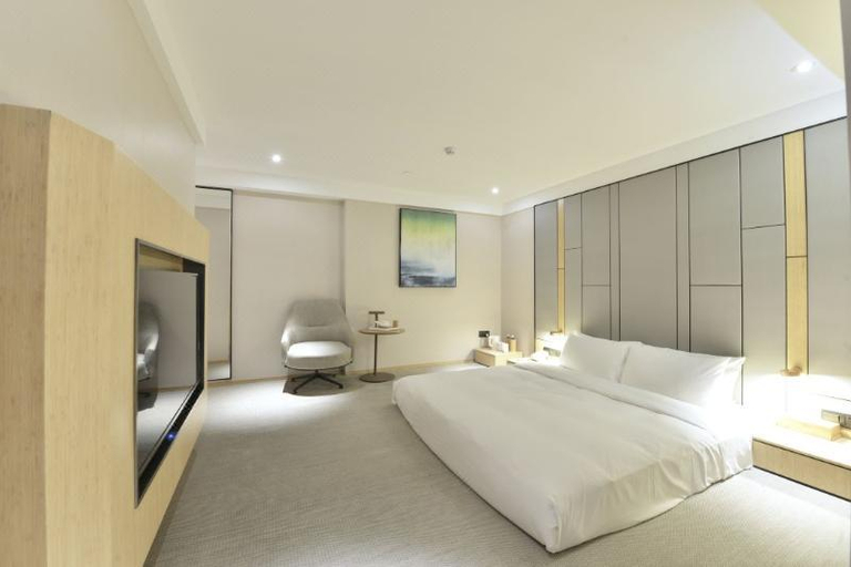 Bedroom 2, Ji Hotel Hailun Road Metro Station, Shanghai