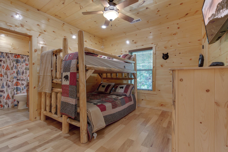 Bedroom 3, Smoky Mountain Splash by Jackson Mountain Rentals, Sevier