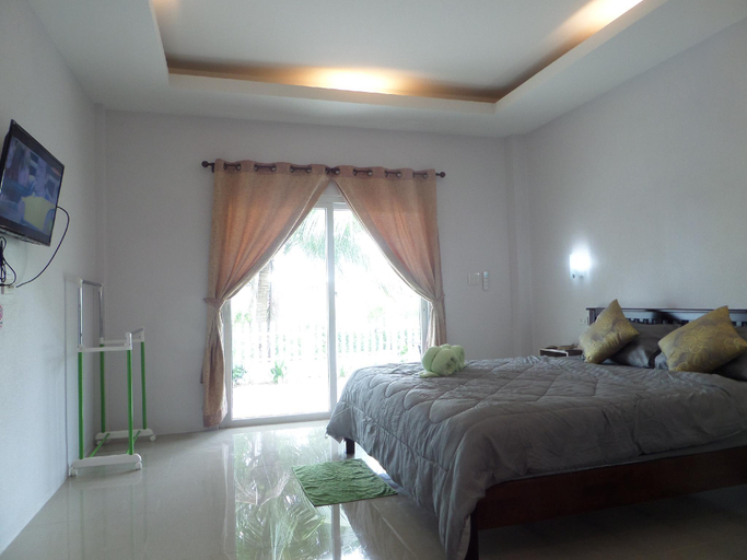 Bedroom 16