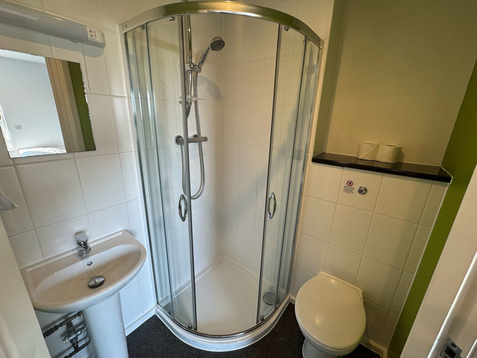 Bathroom, Double Room @ Derriford Stays by Pureserviced, Plymouth