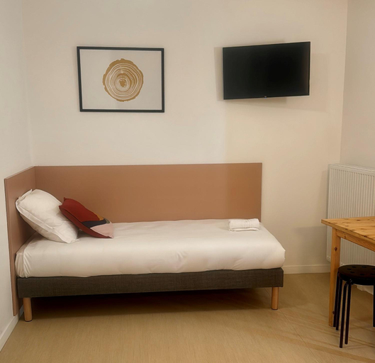 Bedroom 2, Diac Hotel L'Hermitte Bordeaux, Gironde