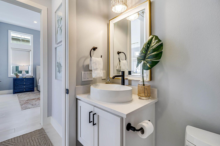 Bathroom 4, Sandstone 150 BAR, Nueces
