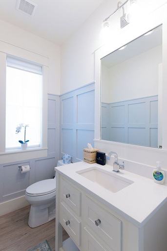 Bathroom 3, Sea Pearl 228 LAU, Nueces