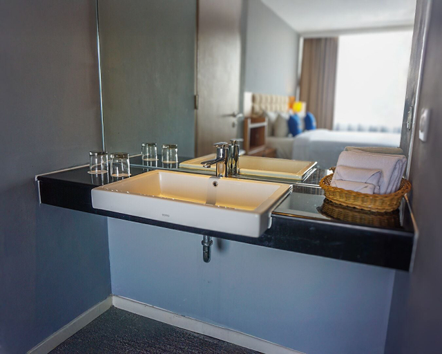 Bathroom 4