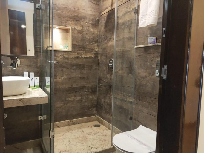 Bathroom, Four Leaf Hotels Kasganj, Kasganj