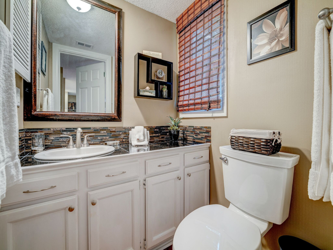 Bathroom 4, Saint Andrews Common 1657 by Hilton Head Retreats, Beaufort