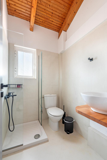 Bathroom 5, Costa Azzurra Hotel, Ionian Islands