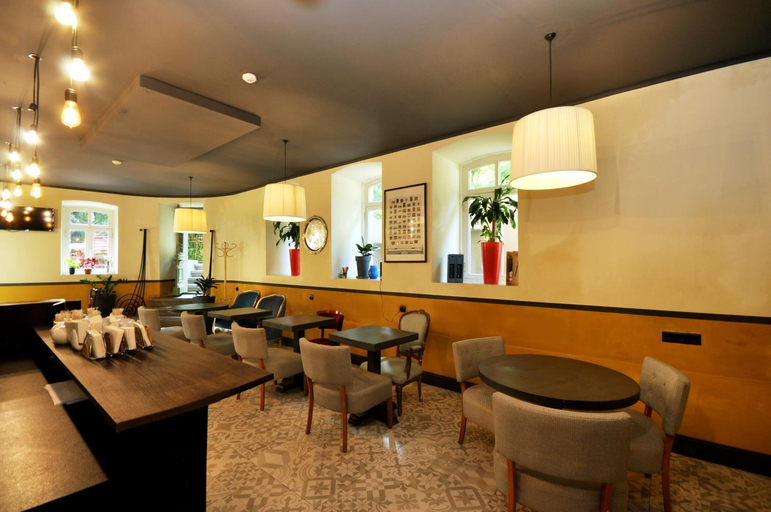 Food & Drinks 5, Tekla Palace, Tbilisi