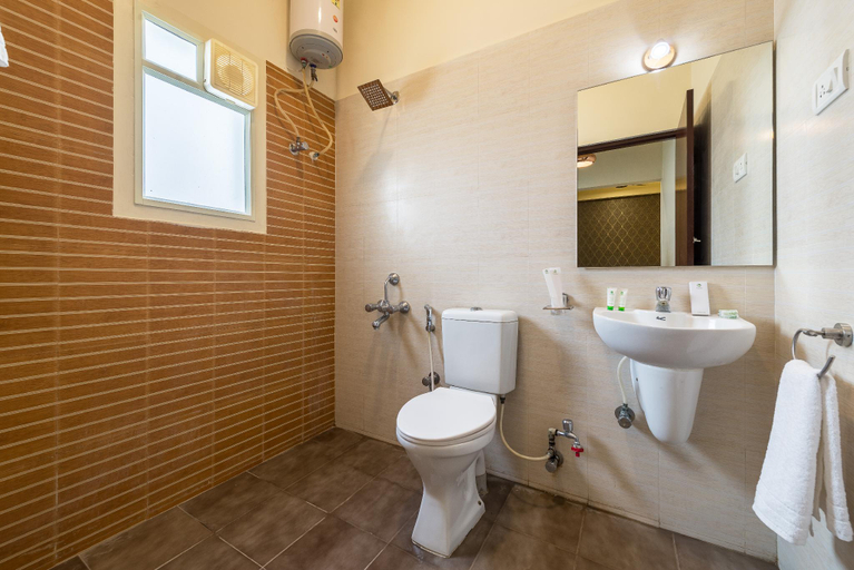 Bathroom 4, Treebo Nestlay Casa, Chennai