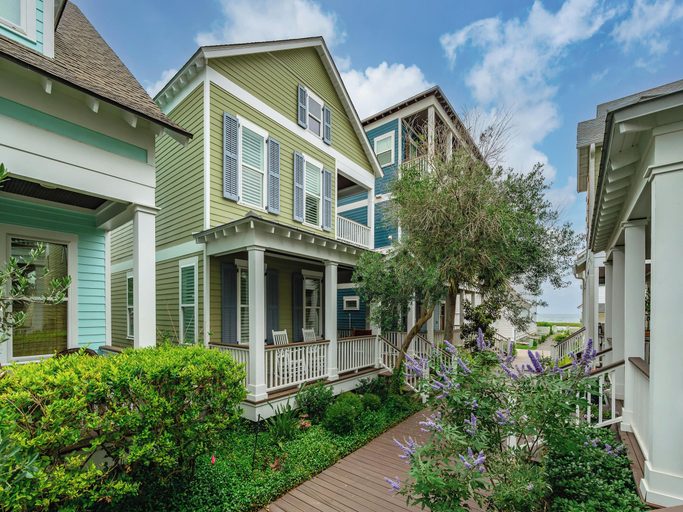 Exterior & Views 1, Heritage Haven by Miss Kitty’s, Aransas