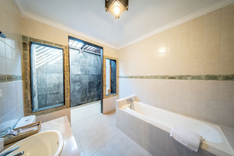 Bathroom 30