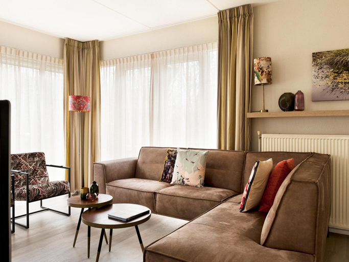 Others 2, Bungalow near De Alde Feanen with Spa, Tytsjerksteradiel