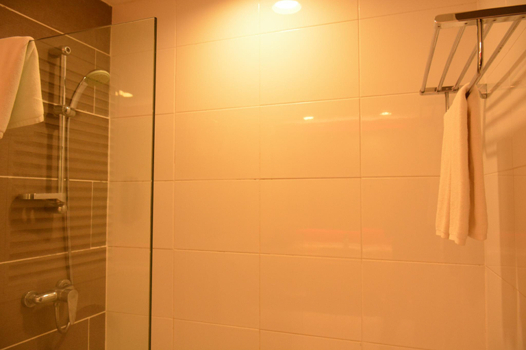 Bathroom 4