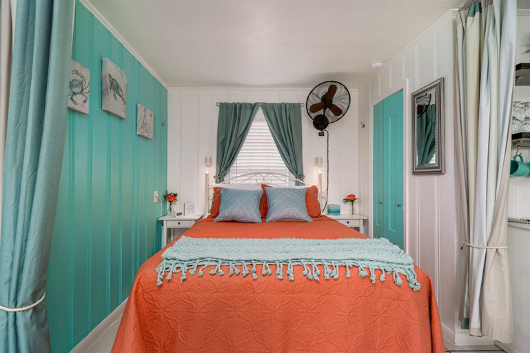 Bedroom 3, A Salty Texan - Sun Harbor Cottage 10, Aransas