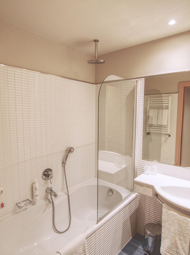 Bathroom 4, Tower Hotel, Varese