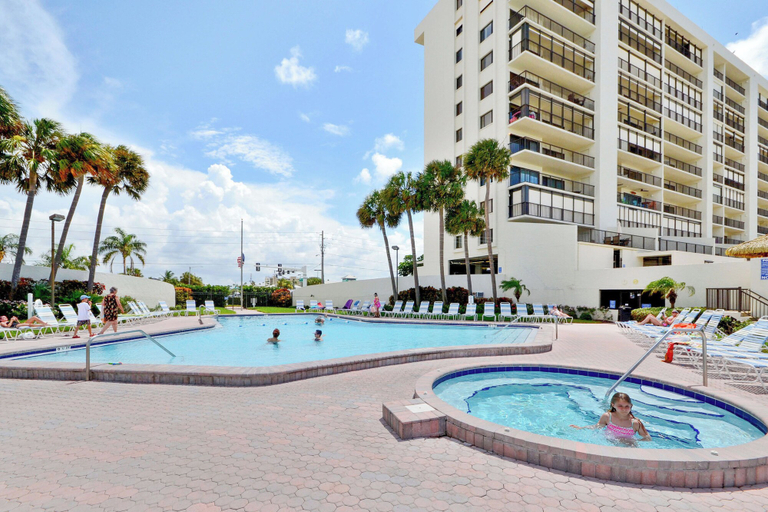 Sport & Beauty, Ocean Sands 908 by Distinctive Beach Rentals, Pinellas