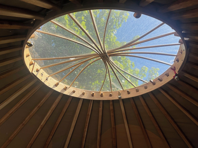 Miscellaneous 4, Spacious Yurt - Sleeps 2 -river and Mountain View, Highland