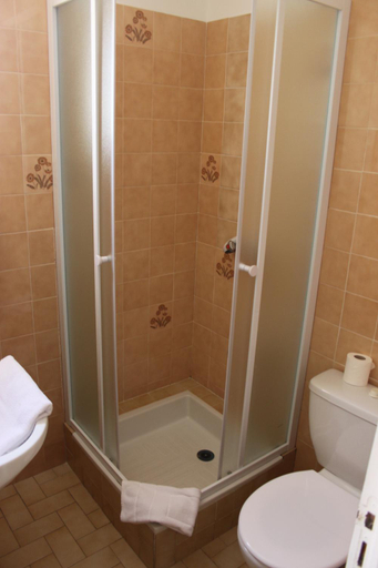 Bathroom 5, Hotel de la plage, Var
