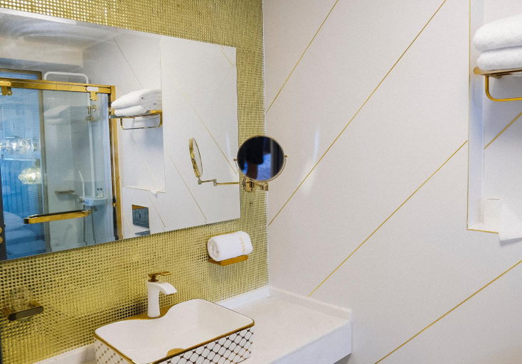 Bathroom 5, Hotel Maris