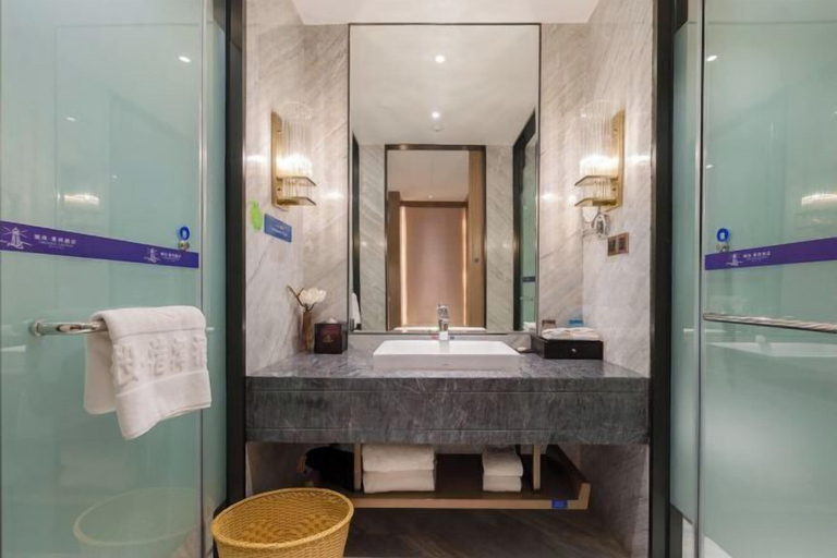 Bathroom 3, Chengtou Gangwan Hotel, Zunyi