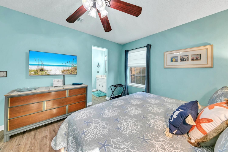 Bedroom 3, Manatee Summer House, Bay