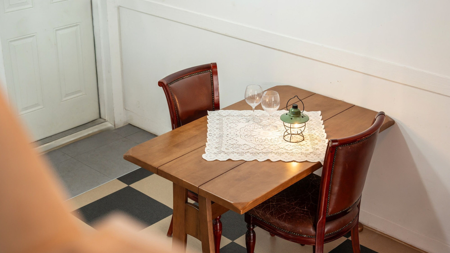 Dining Room 27