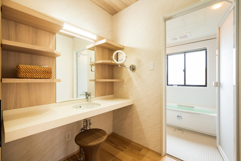 Bathroom 4, Kannawa Onsen Oniyama Hotel, Beppu