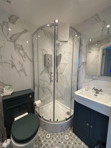 Bathroom 4, Grangeview Guest House, Edinburgh