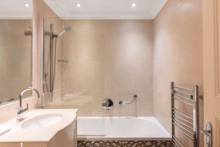 Bathroom 3, Petersham Hotel, London