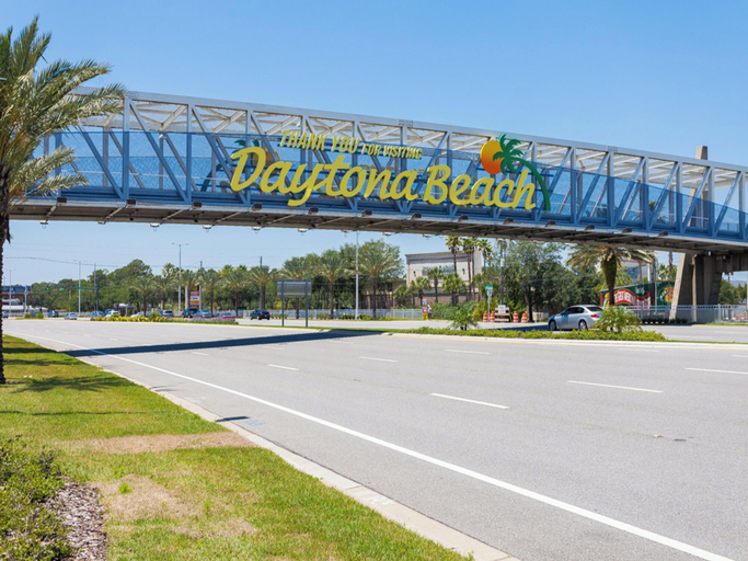 Exterior & Views 2, Sunglow Resort 305 by Distinctive Beach Rentals, Volusia