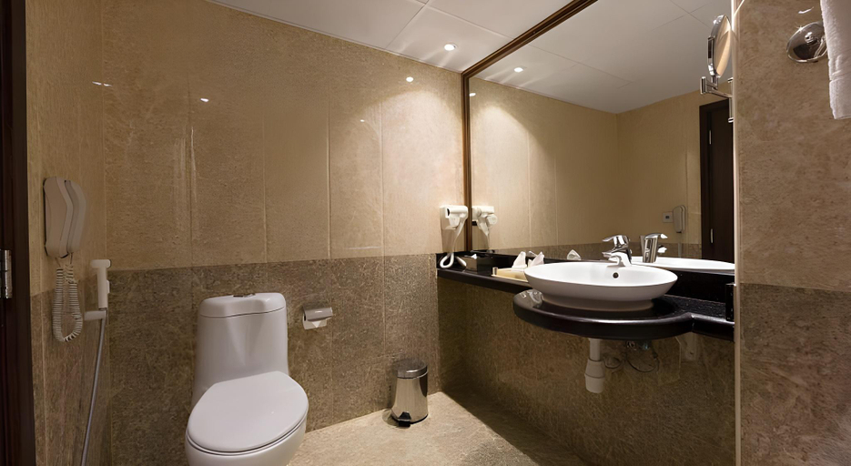 Bathroom 4, Smana Hotel, Dubai