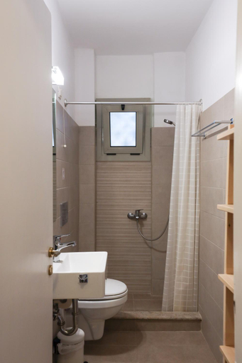 Bathroom 4, Maistrali, South Aegean