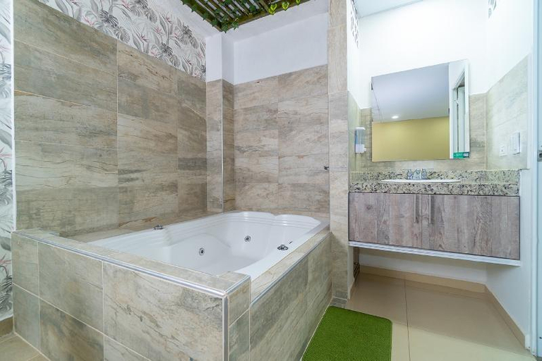 Bathroom 4, Aparta Hotel EcoSuite, Santiago de Cali