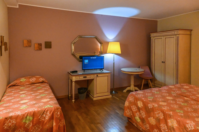 Bedroom 9