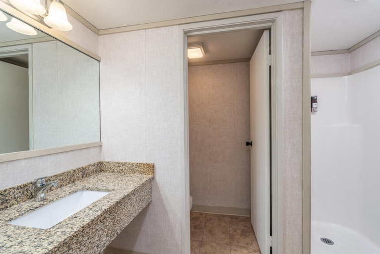 Bathroom 3, Mountainside Inn 111 by Alpine Lodging Telluride, San Miguel