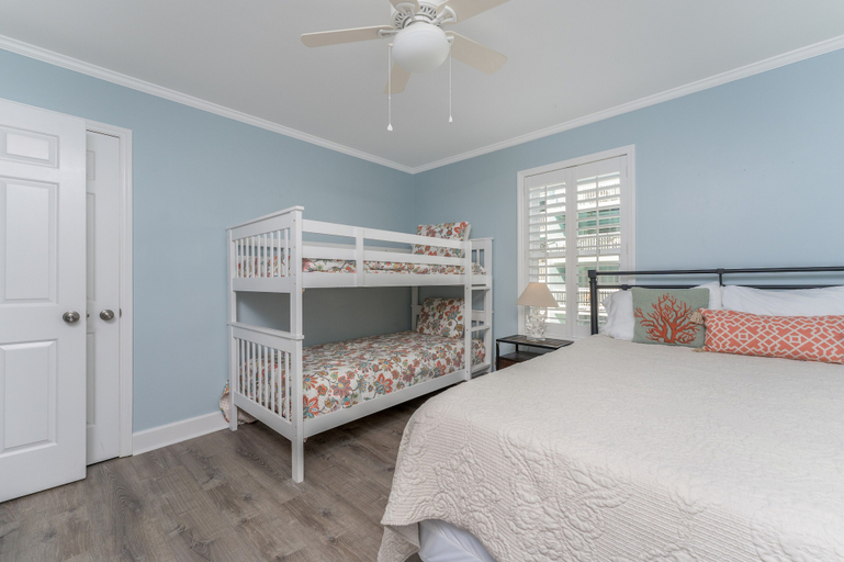 Bedroom 5, Sands by Carolina Retreats, New Hanover