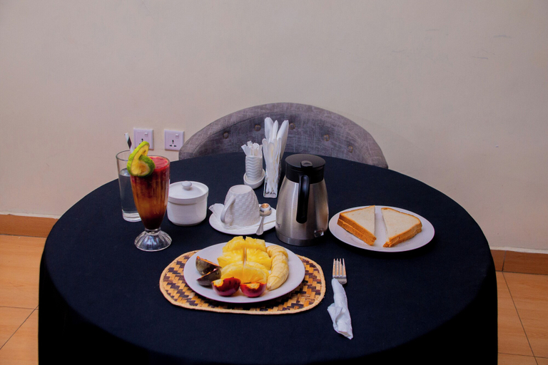Food & Drinks 4, Rond Point Gorilla Boutique - Kinigi, Musanze