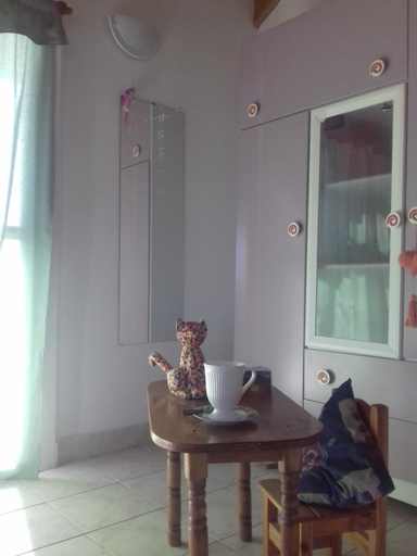 Others 4, Casa de Franchesca, Rawson