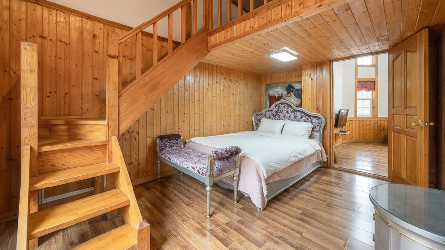 Bedroom 5