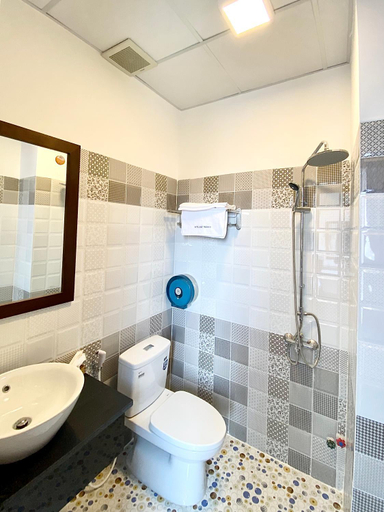 Bathroom 5, Hotel Duc Thanh 2, Côn Đảo