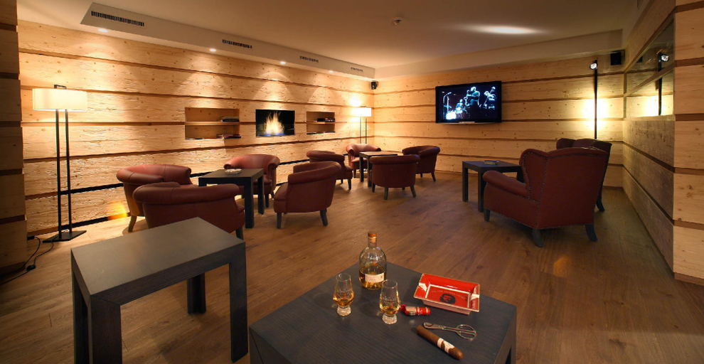 Public Area 3, Bernerhof Swiss Quality Hotel Gstaad, Saanen