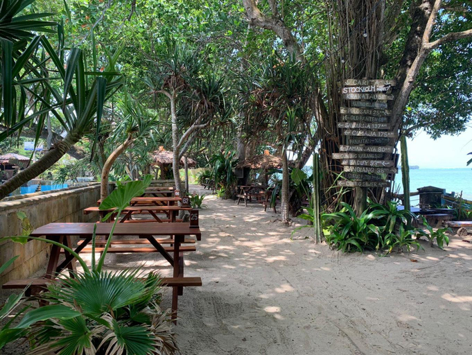Others 2, Pantai Pandan Cottage, Serang