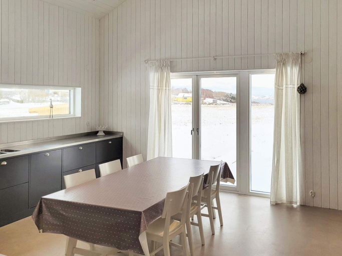 Others 5, person holiday home in ELLOS-By Traum, Orust