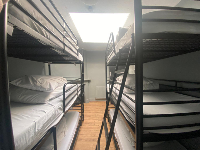 Bedroom 2, Queen Elizabeth Hostel, London